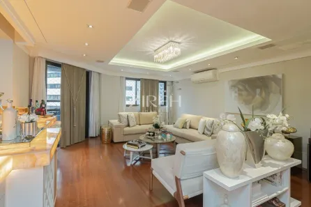 Apartamento com 4 Quartos à venda, 180m² no Água Verde, Curitiba