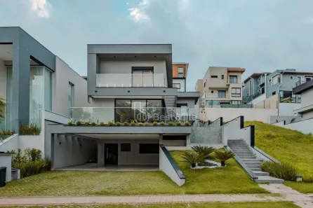 Casa de Condomínio com 4 Quartos à venda, 370m² no Tamboré, Santana de Parnaíba