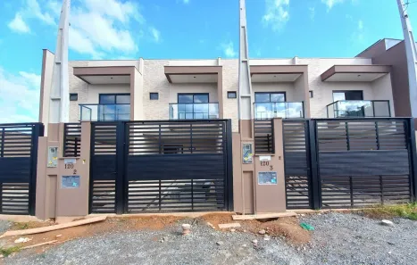 Sobrado com 3 Quartos à venda, 145m² no Bucarein, Joinville