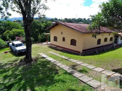Fazenda/Sítio com 3 Quartos à venda, 272m² no Jardim Estância Brasil, Atibaia