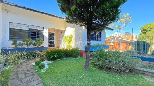 Imóvel Comercial com 3 Quartos à venda, 300m² no Boa Vista, Porto Alegre