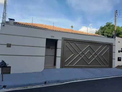 Casa com 3 Quartos à venda, 200m² no Jardim Lima, Franca