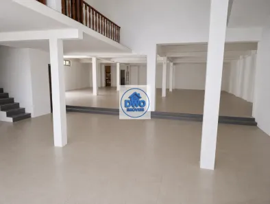 Ponto Comercial com 2 Quartos para alugar, 280m² no Taquara, Rio de Janeiro