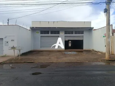 Sala Comercial para alugar, 200m² no Chácaras Tubalina e Quartel, Uberlândia