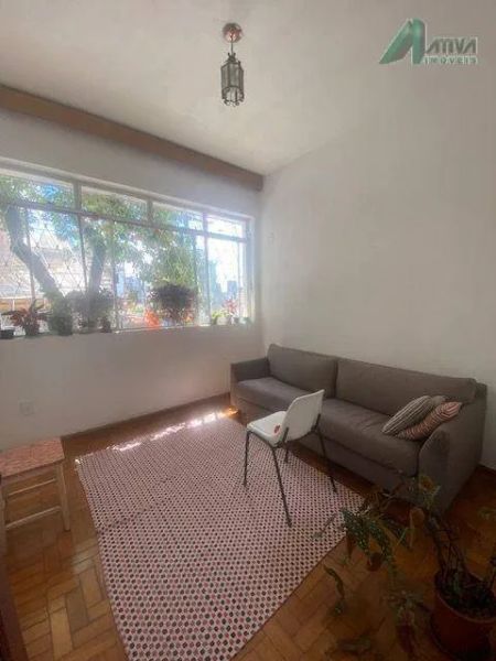 Casa com 10 quartos — Serra, Belo Horizonte