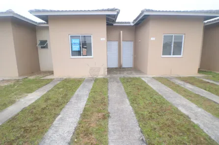 Casa de Condomínio com 2 Quartos para alugar, 53m² no Três Vendas, Pelotas
