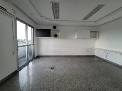 Sala Comercial com 3 Quartos para alugar, 211m² no São Geraldo, Manaus