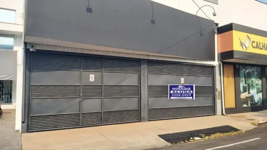 Ponto Comercial para alugar, 200m² no Alto Cafezal, Marília