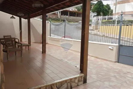 Casa com 3 Quartos à venda, 164m² no São Pedro, Juiz de Fora