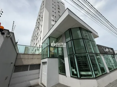 Apartamento com 4 Quartos para alugar, 147m² no Fundinho, Uberlândia