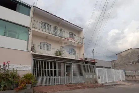 Casa com 7 Quartos à venda, 299m² no Guará II, Brasília