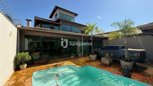 Casa com 4 Quartos para alugar, 199m² no Santa Terezinha, Piracicaba