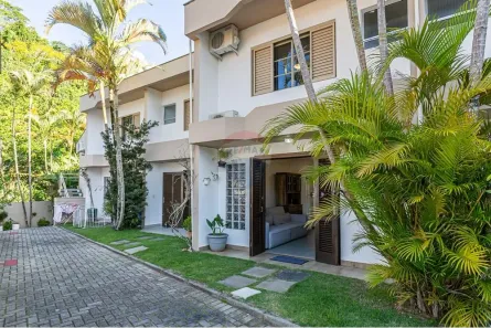 Casa de Condomínio com 2 Quartos à venda, 73m² no Jurerê, Florianópolis