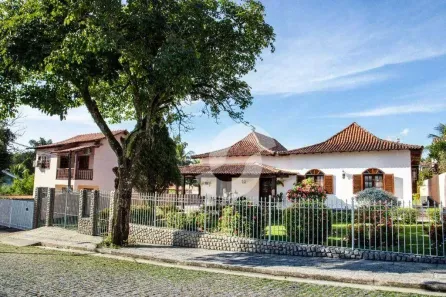 Casa com 4 Quartos à venda, 282m² no Venda das Pedras, Itaboraí