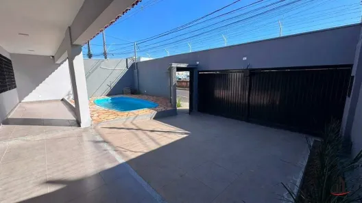 Casa com 3 Quartos à venda, 212m² no Parque das Américas, Uberaba