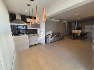 Apartamento com 3 Quartos à venda, 108m² no Jardim Karaíba, Uberlândia