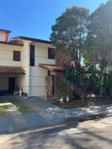 Casa de Condomínio com 5 Quartos para alugar, 320m² no Jardim São Carlos, Sorocaba