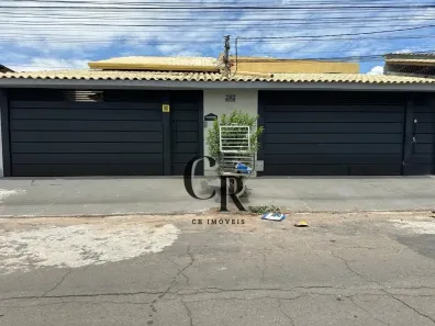 Casa com 3 Quartos à venda, 200m² no Setor Criméia Leste, Goiânia