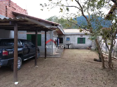 Casa com 2 Quartos à venda, 75m² no Massaguaçu, Caraguatatuba