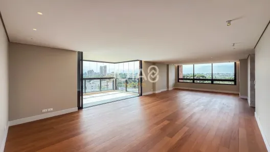 Apartamento com 3 Quartos à venda, 226m² no Cabral, Curitiba