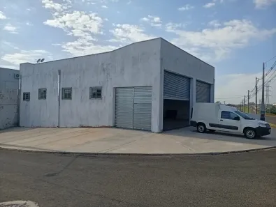 Galpão/Depósito/Armazém para alugar, 200m² no Centro, Botucatu