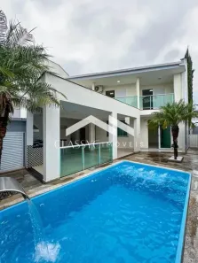 Sobrado com 4 Quartos para alugar, 385m² no Jardim Karaíba, Uberlândia