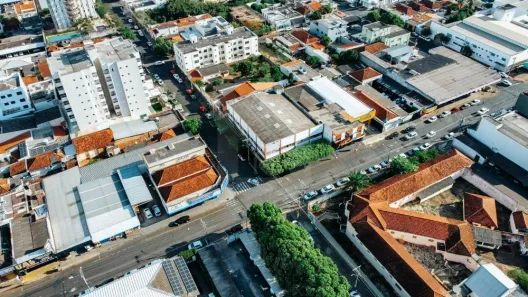 Prédio Comercial para alugar, 1176m² no Daniel Fonseca, Uberlândia