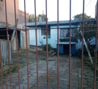 Lote/Terreno à venda, 140m² no Floresta, Caxias do Sul
