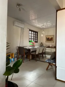 Casa com 3 Quartos à venda, 250m² no Centro, Vinhedo