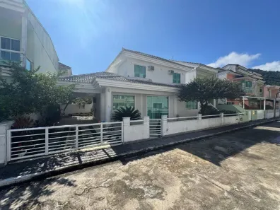 Casa de Condomínio com 4 Quartos à venda, 136m² no Itacuruçá, Mangaratiba