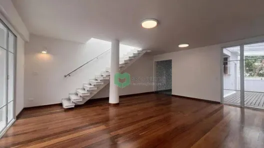 Casa com 3 Quartos à venda, 240m² no Vila Pompéia, São Paulo