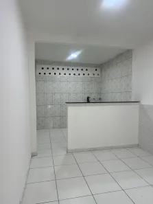 Casa com 2 Quartos para alugar, 55m² no Gleba C, Camaçari