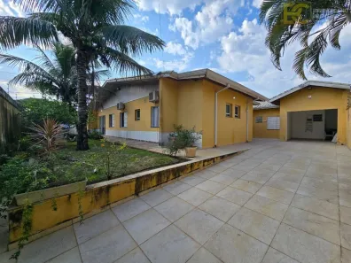 Casa com 4 Quartos à venda, 222m² no Centro, Peruíbe