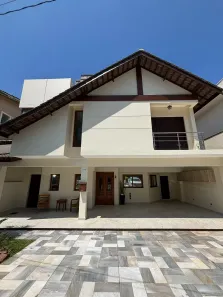 Sobrado com 4 Quartos para alugar, 475m² no Alphaville, Santana de Parnaíba