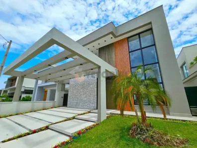 Sobrado com 5 Quartos à venda, 346m² no Balneário Copacabana, Caraguatatuba