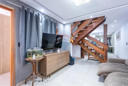 Casa com 4 Quartos à venda, 230m² no Jardim Três Marias, Taboão da Serra