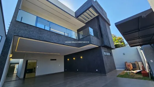 Sobrado com 5 Quartos à venda, 284m² no Monte Castelo, Campo Grande