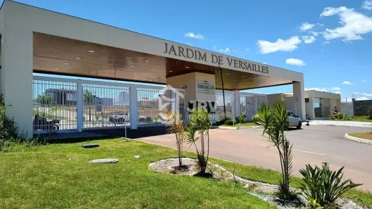 Lote/Terreno à venda, 300m² no Jardins Versailles, Valparaíso de Goiás
