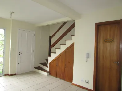 Sobrado com 3 Quartos para alugar, 115m² no Morro Santana, Porto Alegre