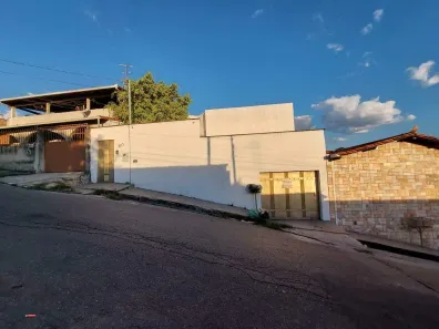 Casa com 3 Quartos para alugar, 254m² no Santa Helena, Contagem