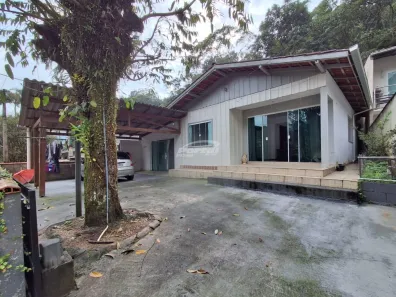 Casa com 2 Quartos para alugar, 130m² no Valparaiso, Blumenau