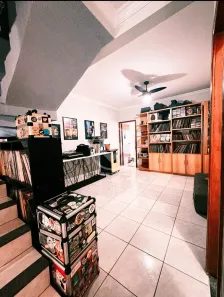 Sobrado com 4 Quartos à venda, 218m² no Jardim América, Goiânia