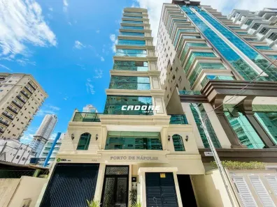 Apartamento com 3 Quartos para alugar, 138m² no Meia Praia, Itapema