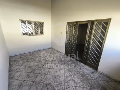 Casa com 3 Quartos para alugar, 119m² no Santa Rosa, Uberlândia