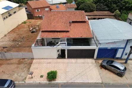 Casa com 5 Quartos à venda, 270m² no Centro, Araxá