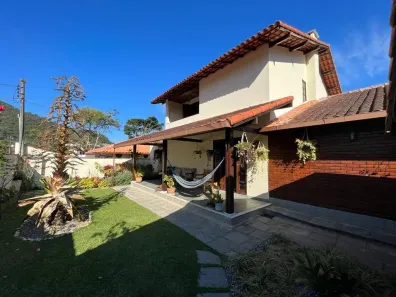 Casa com 3 Quartos à venda, 239m² no Carlos Guinle, Teresópolis