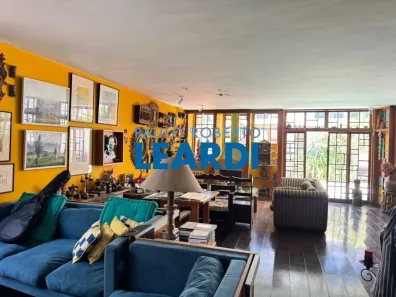 Casa com 4 Quartos à venda, 390m² no Caxingui, São Paulo