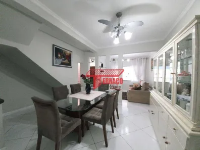 Sobrado com 4 Quartos à venda, 246m² no Jardim Stella, Santo André