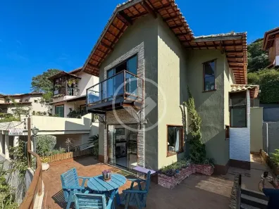 Casa de Condomínio com 3 Quartos à venda, 214m² no Vargem Grande, Teresópolis