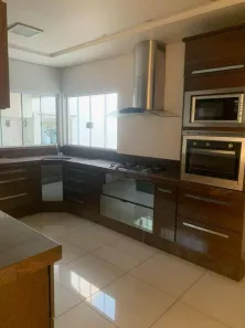 Casa de Condomínio com 3 Quartos à venda, 180m² no Jardim Okinawa, Paulínia